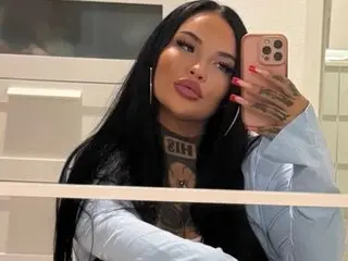 Livejasmine ass MelinaCurves